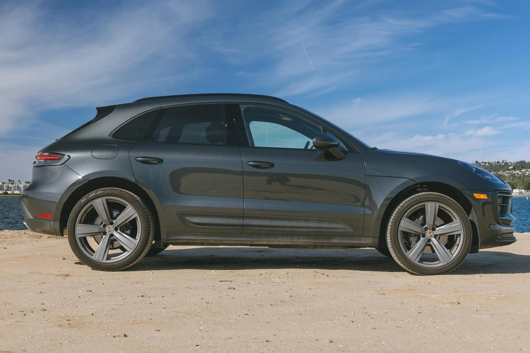 2022 Porsche Macan - Image 3 of 31