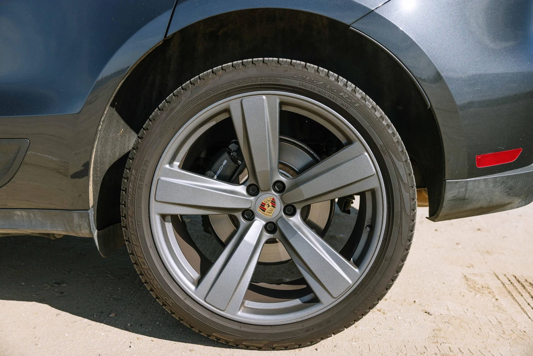 2022 Porsche Macan - Image 16 of 31