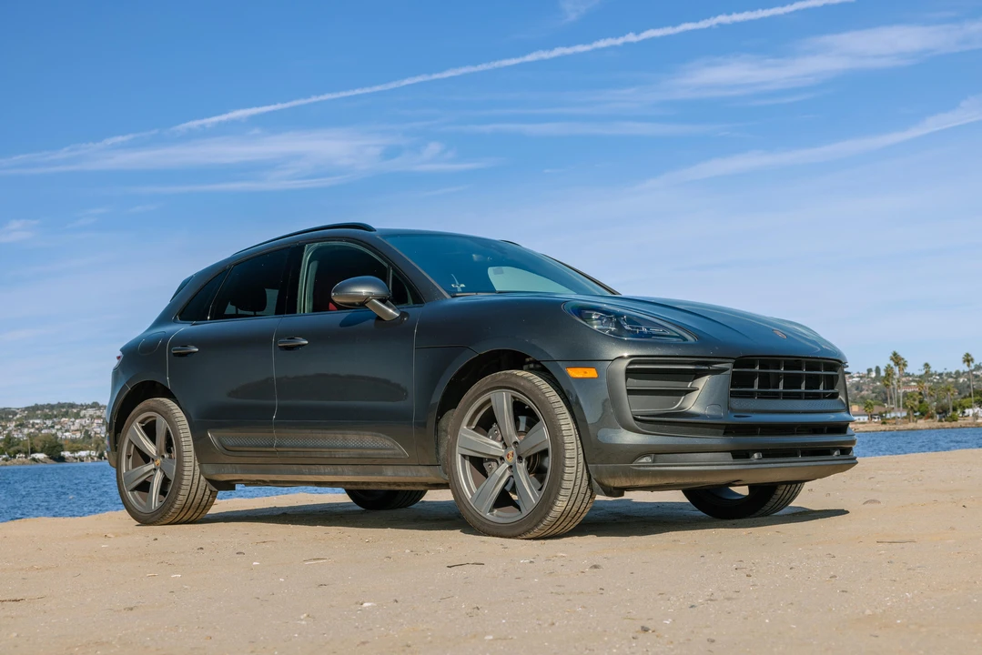 2022 Porsche Macan - Image 10 of 31