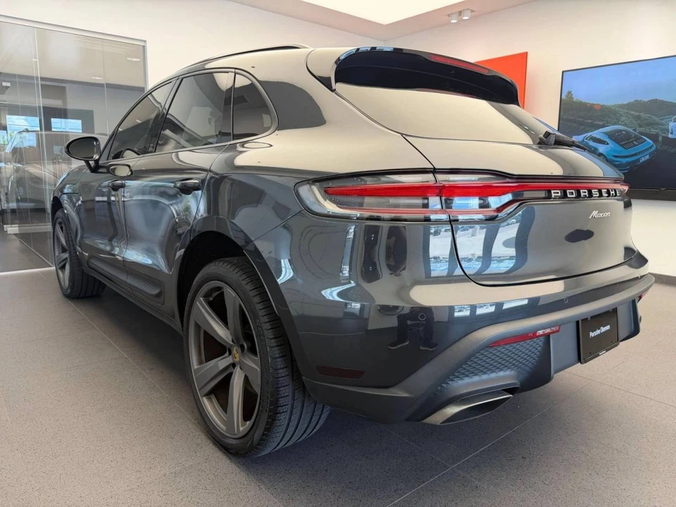 2022 Porsche Macan - Image 3 of 5