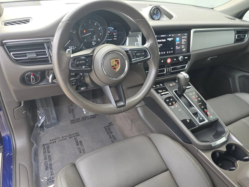 2022 Porsche Macan - Image 5 of 5