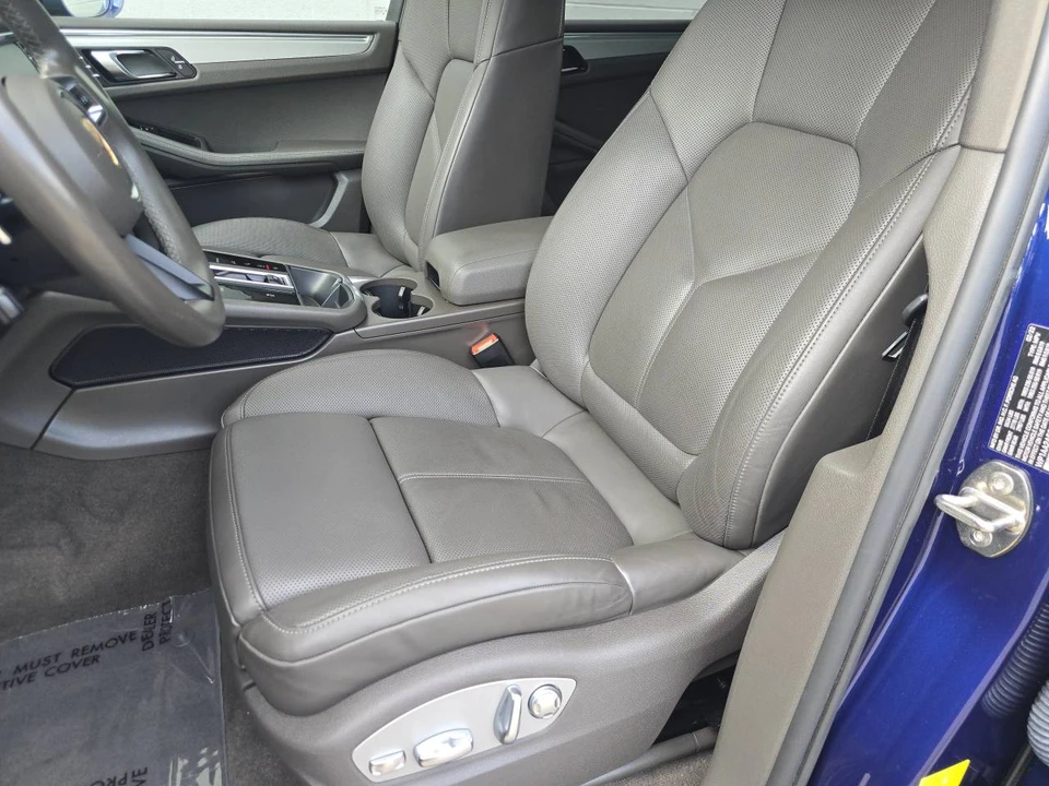 2022 Porsche Macan - Image 4 of 5