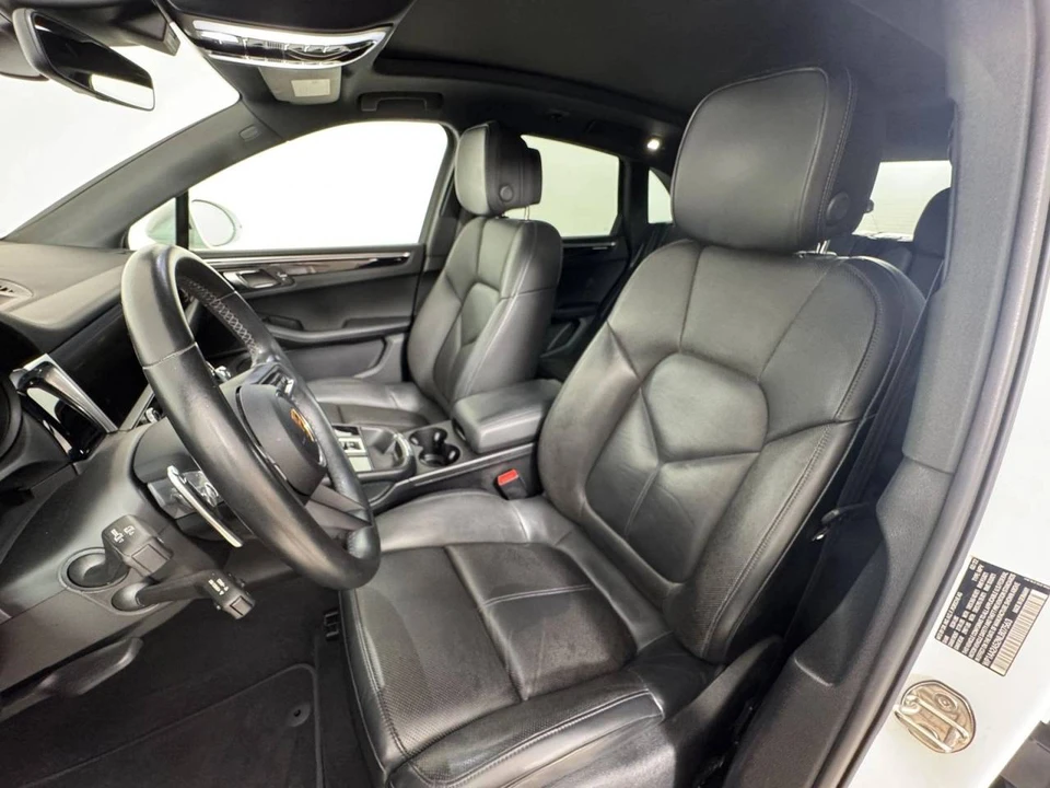 2022 Porsche Macan - Image 5 of 5