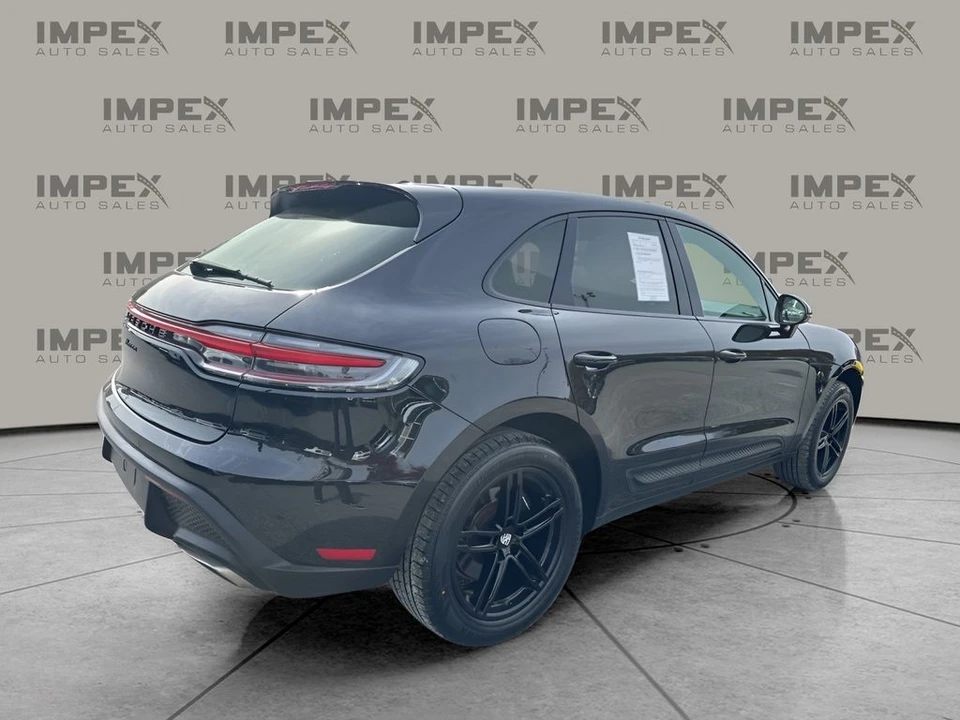 2022 Porsche Macan - Image 5 of 12
