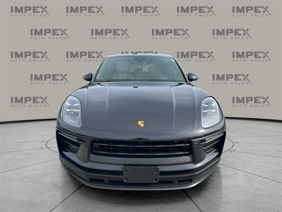 2022 Porsche Macan - Image 8 of 12