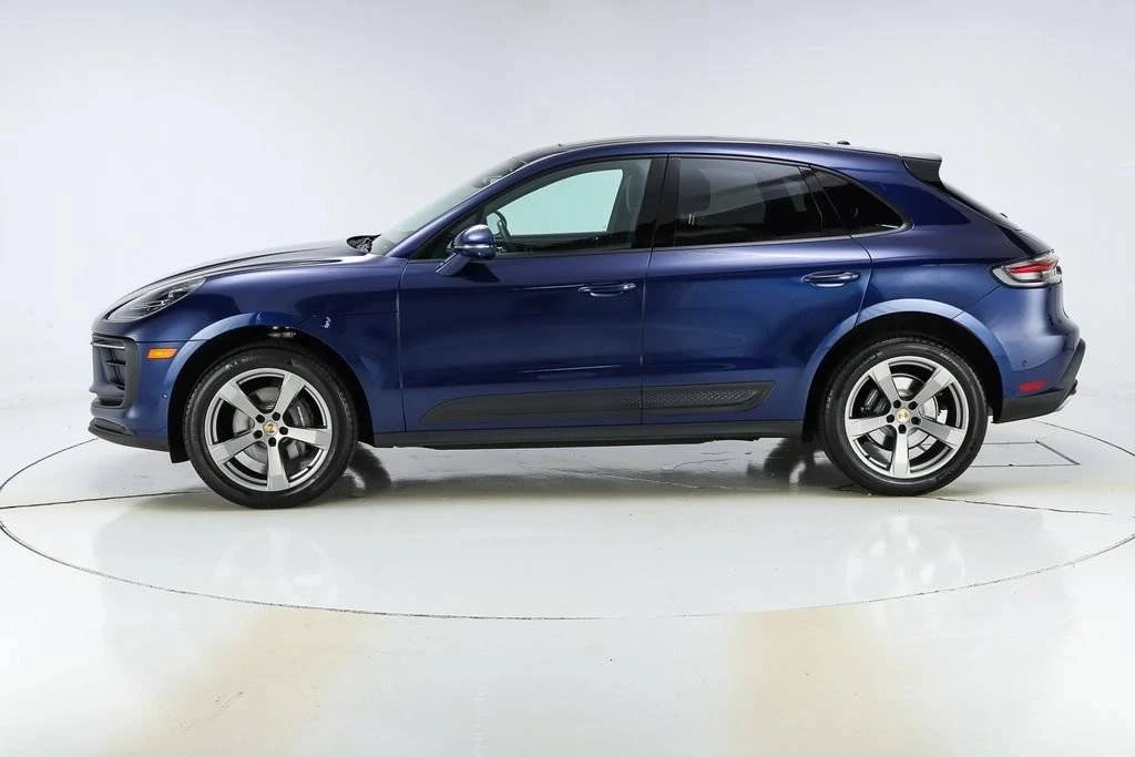 2022 Porsche Macan - Image 2 of 5