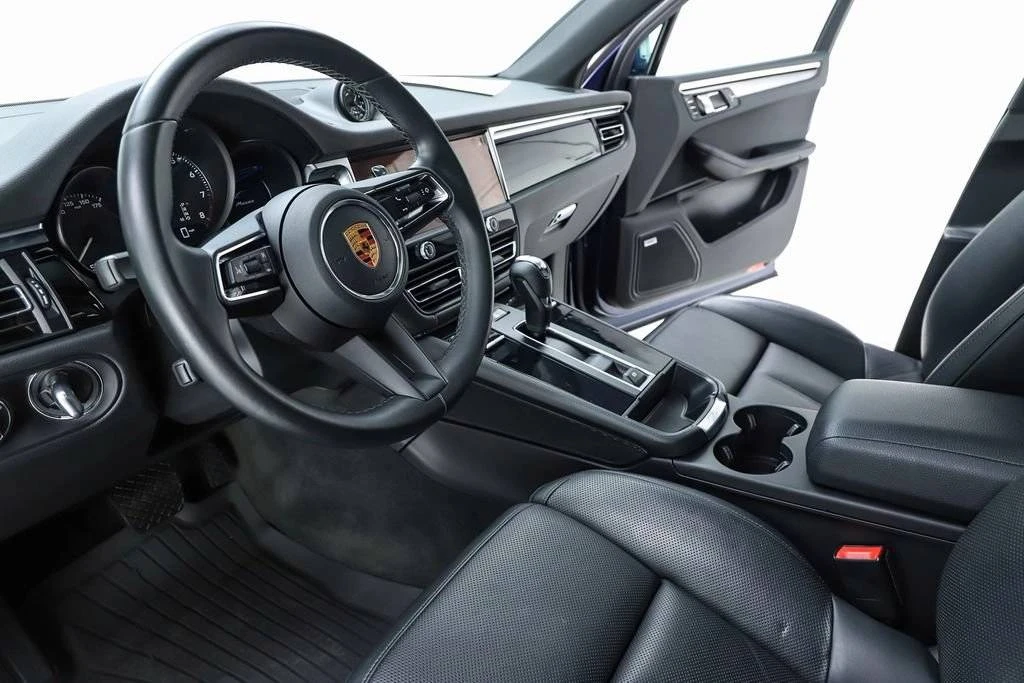 2022 Porsche Macan - Image 4 of 5