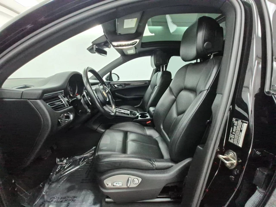 2022 Porsche Macan - Image 5 of 5