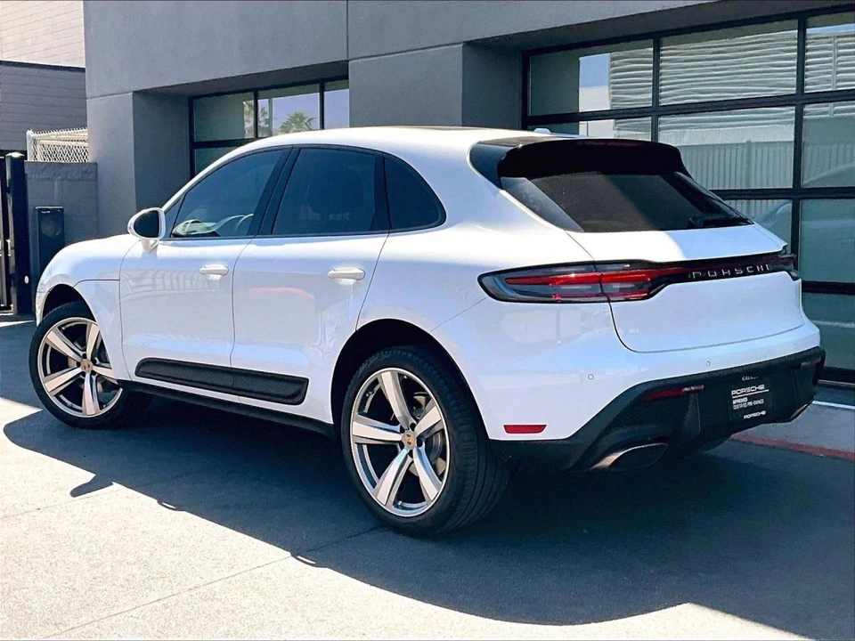 2022 Porsche Macan - Image 3 of 5