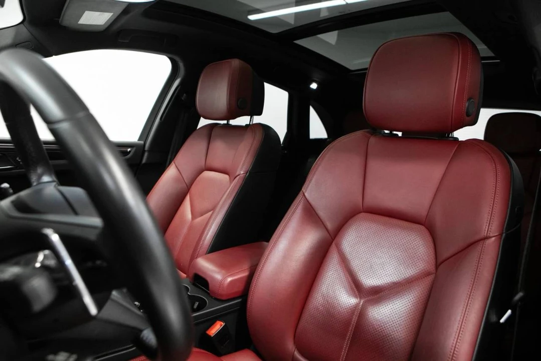 2022 Porsche Macan - Image 5 of 5