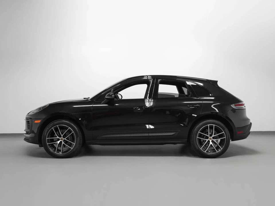 2022 Porsche Macan - Image 2 of 5
