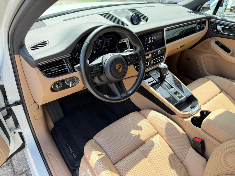 2022 Porsche Macan - Image 31 of 31