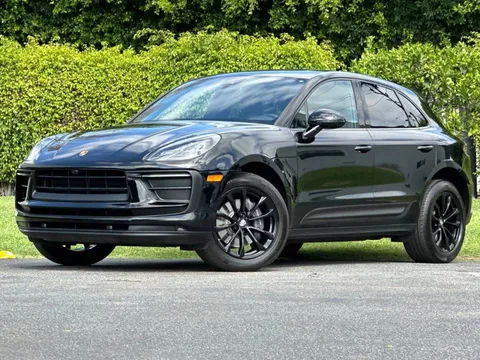 2022 Porsche Macan