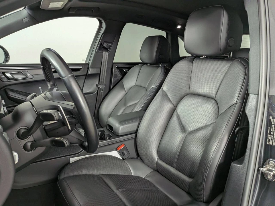 2022 Porsche Macan - Image 5 of 5