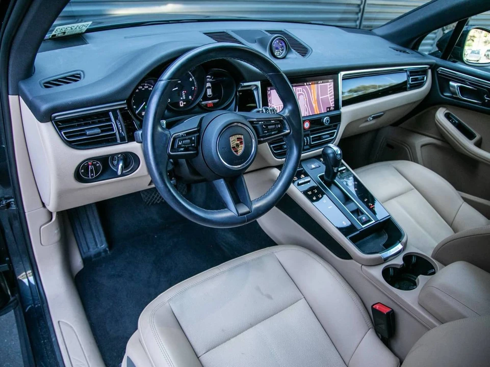 2022 Porsche Macan - Image 4 of 5