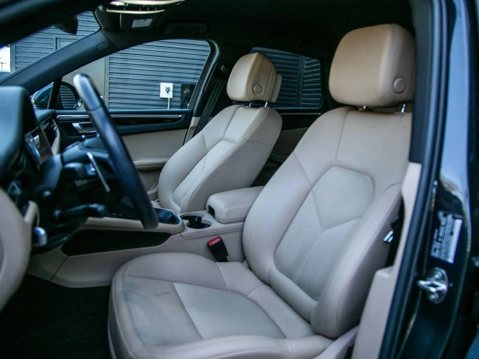 2022 Porsche Macan - Image 5 of 5