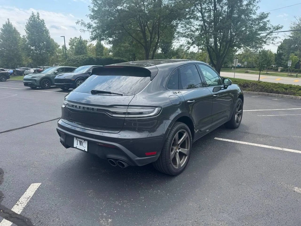 2022 Porsche Macan - Image 4 of 5