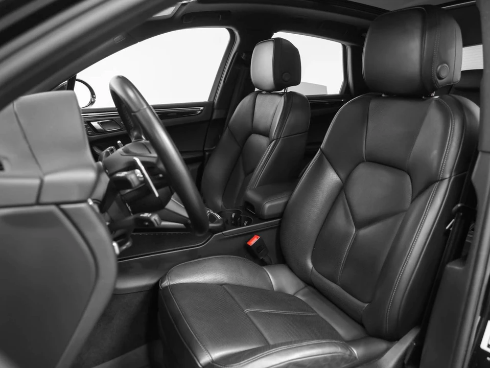 2022 Porsche Macan - Image 5 of 5