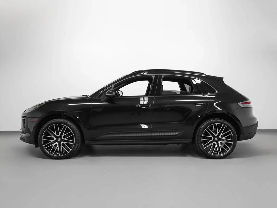 2022 Porsche Macan - Image 2 of 5
