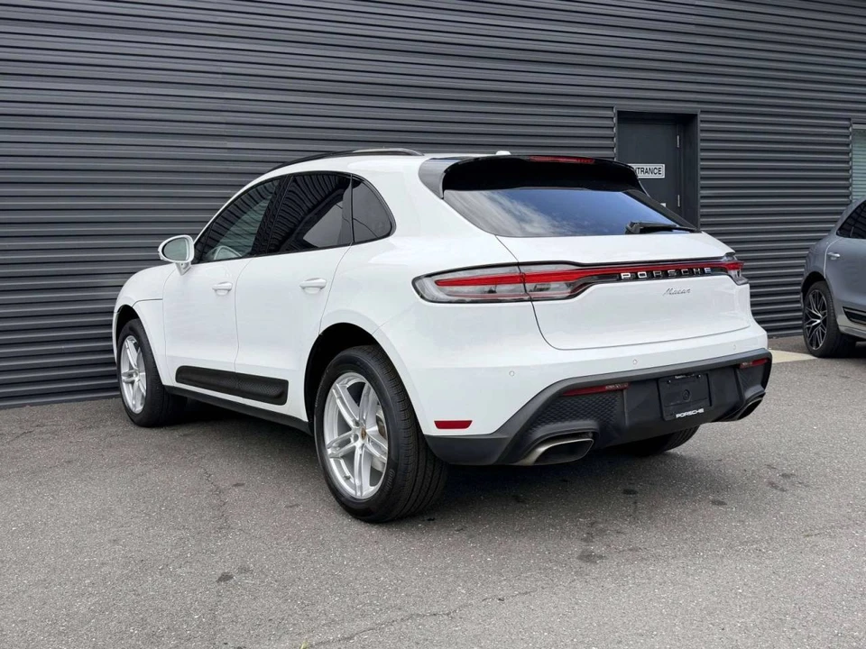 2022 Porsche Macan - Image 4 of 5