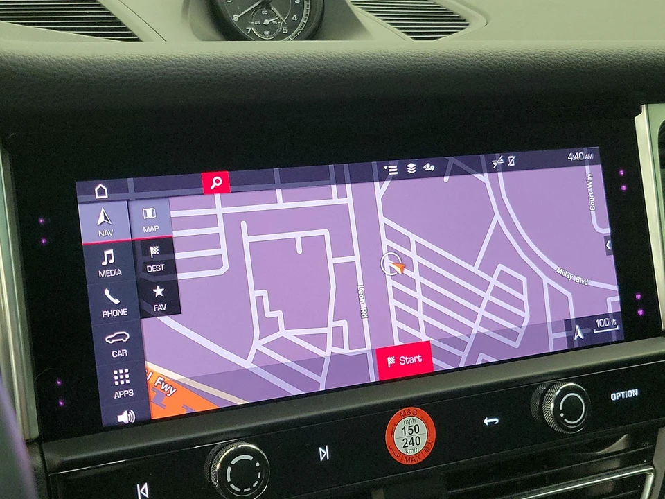2022 Porsche Macan - Image 15 of 27