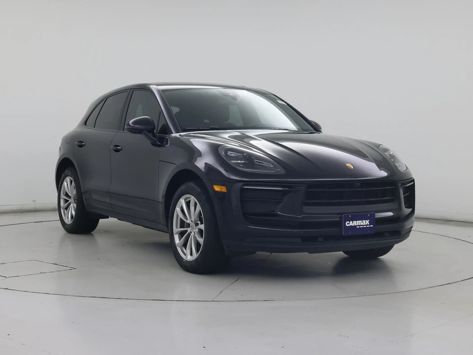 2022 Porsche Macan - Image 2 of 27