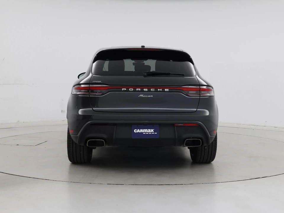 2022 Porsche Macan - Image 7 of 28