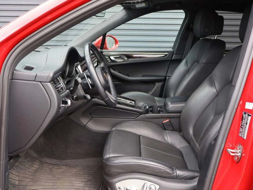 2022 Porsche Macan - Image 5 of 5