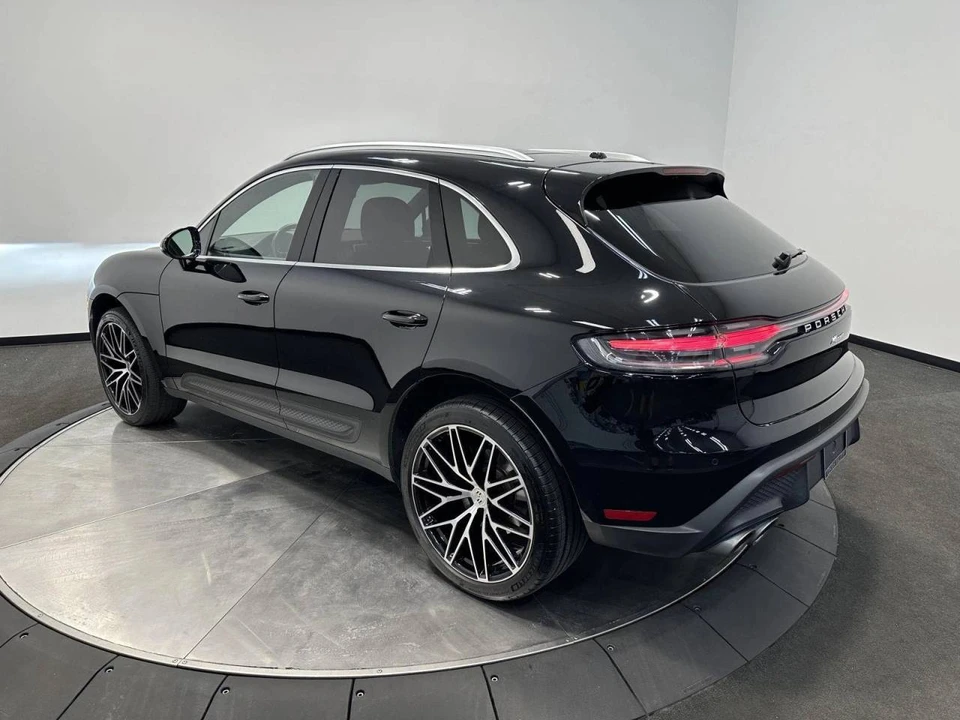 2022 Porsche Macan - Image 3 of 5