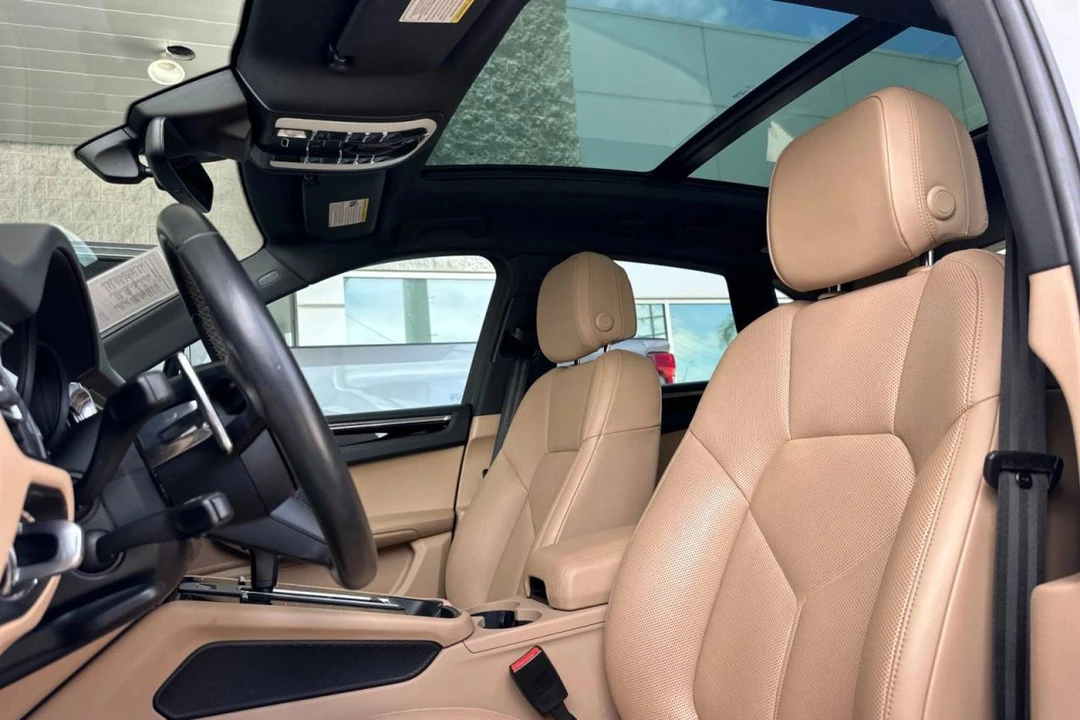2022 Porsche Macan - Image 5 of 5
