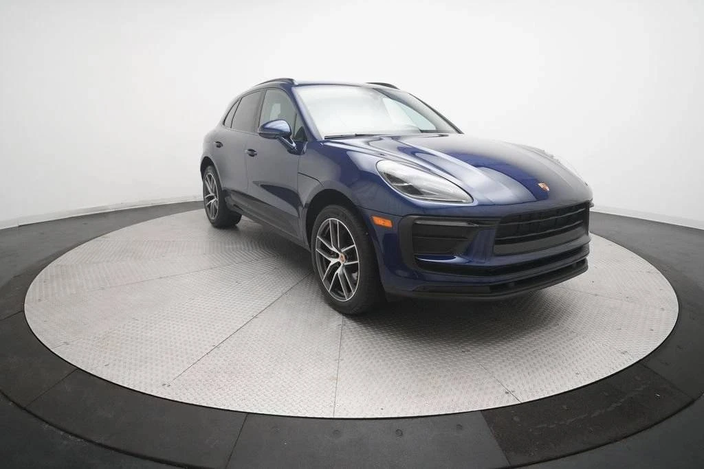 2022 Porsche Macan - Image 3 of 5