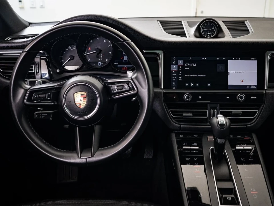 2022 Porsche Macan - Image 6 of 21