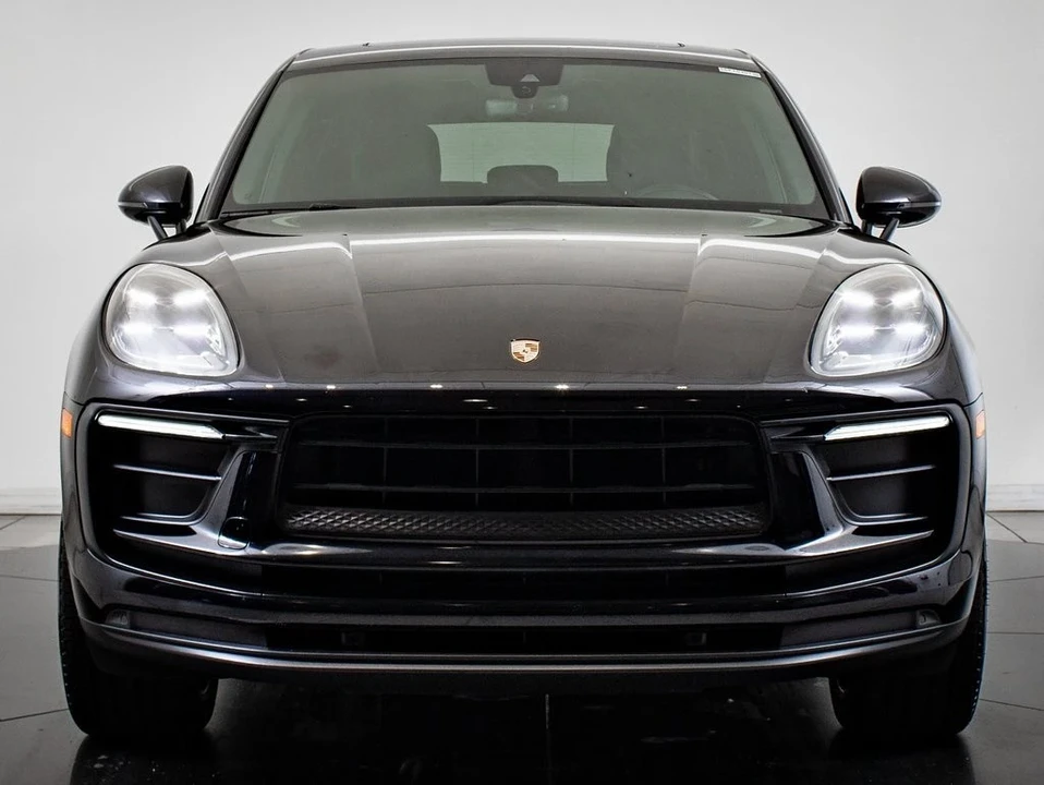 2022 Porsche Macan - Image 11 of 21