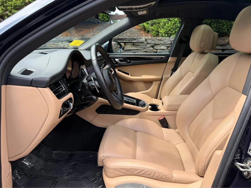 2022 Porsche Macan - Image 4 of 5