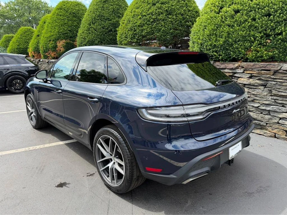 2022 Porsche Macan - Image 3 of 5