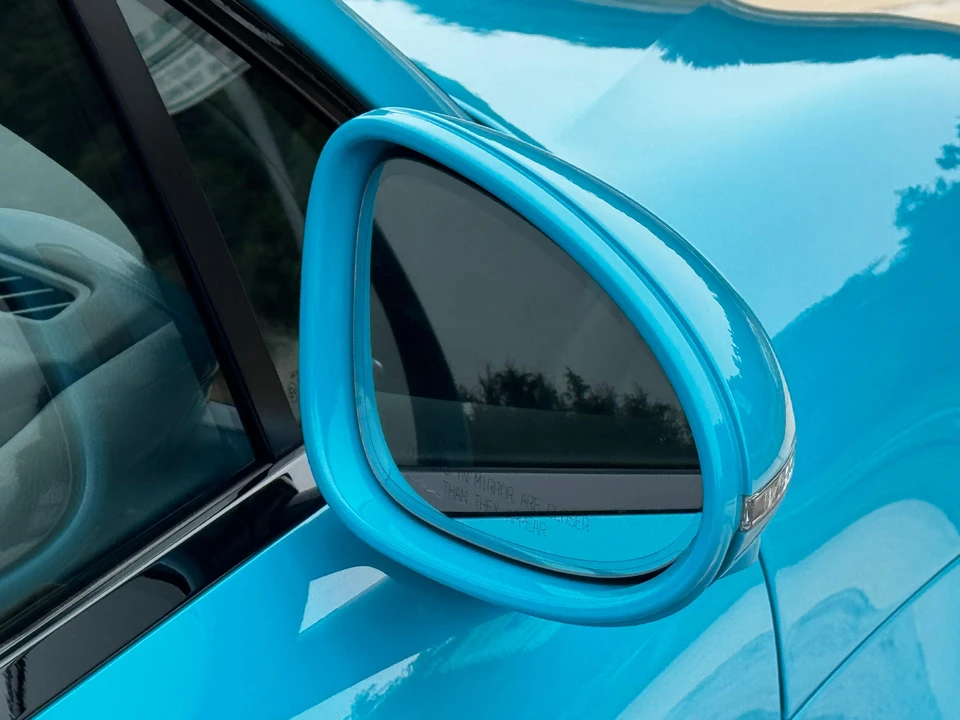 2022 Porsche Macan - Image 20 of 31