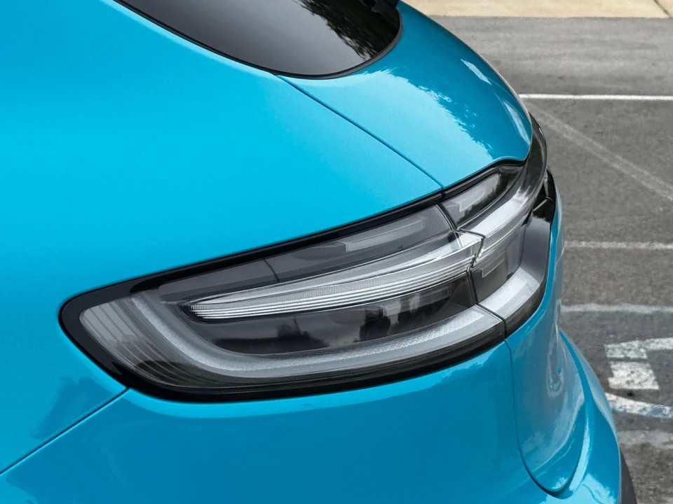 2022 Porsche Macan - Image 15 of 31