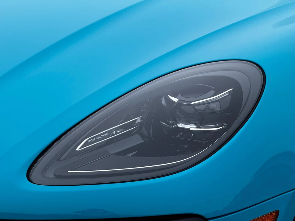2022 Porsche Macan - Image 13 of 31