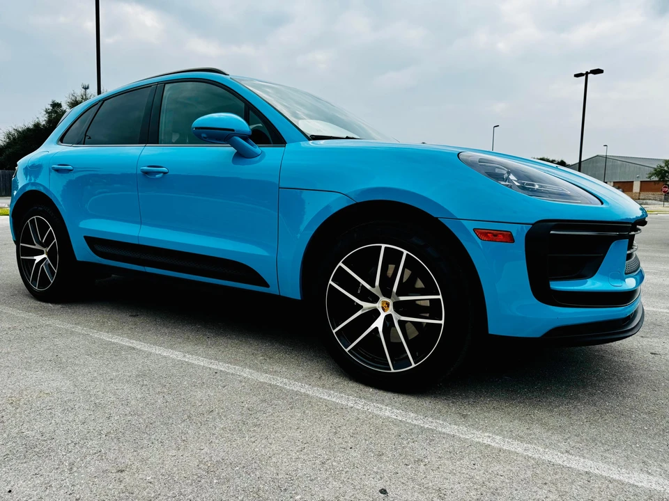 2022 Porsche Macan - Image 10 of 31