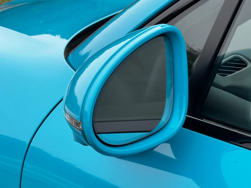 2022 Porsche Macan - Image 14 of 31
