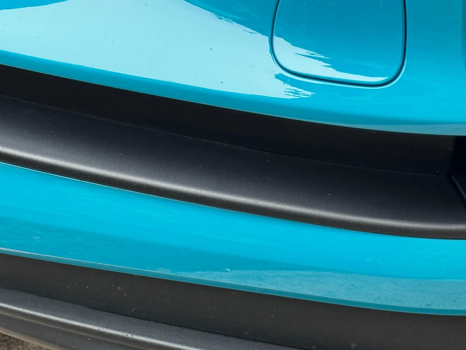 2022 Porsche Macan - Image 27 of 31