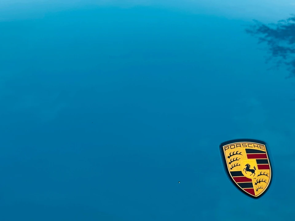 2022 Porsche Macan - Image 26 of 31