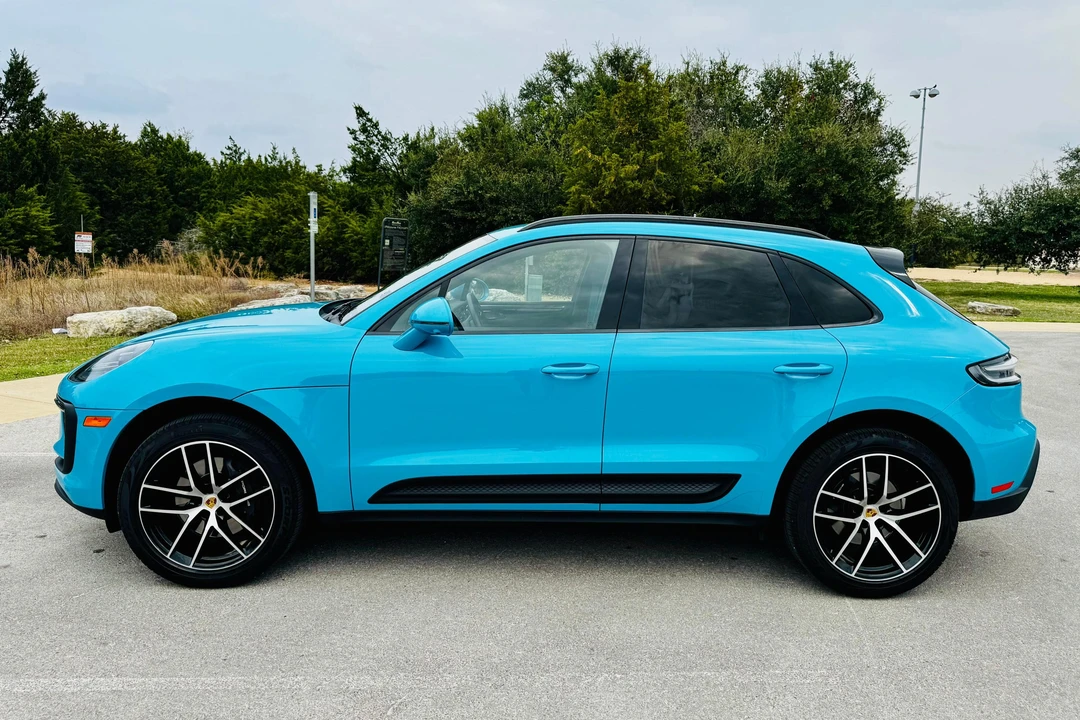 2022 Porsche Macan - Image 3 of 31