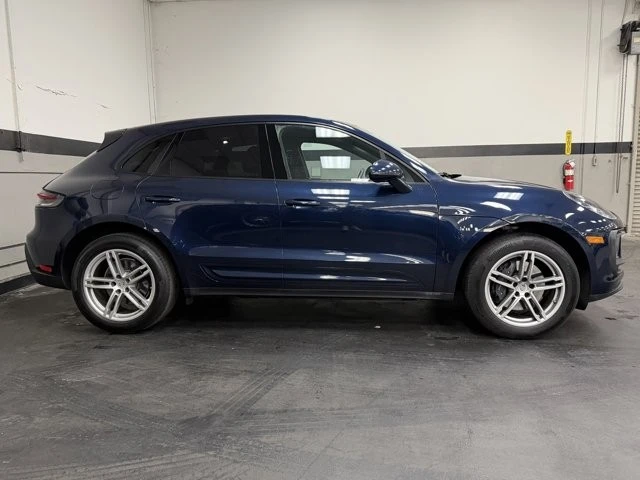 2022 Porsche Macan - Image 5 of 12