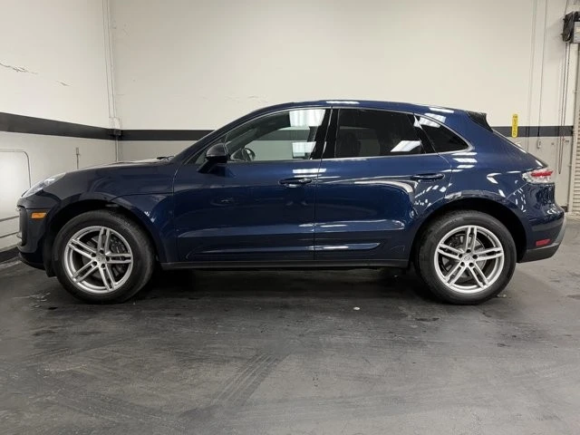 2022 Porsche Macan - Image 9 of 12
