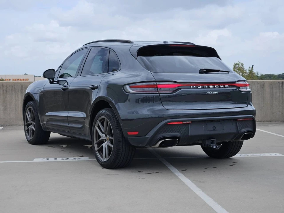 2022 Porsche Macan - Image 3 of 5