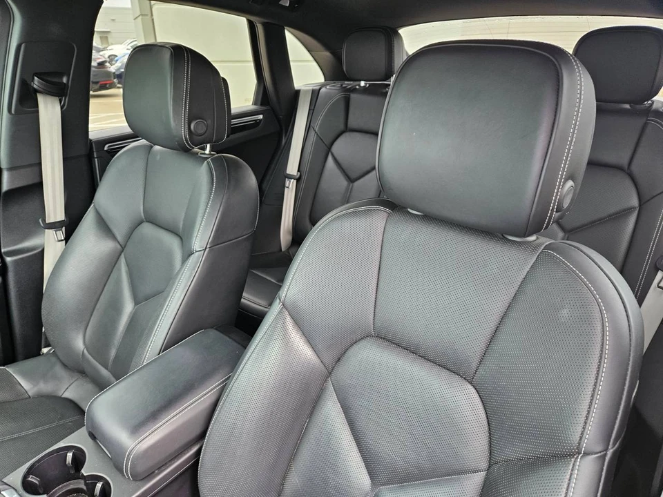 2022 Porsche Macan - Image 5 of 5