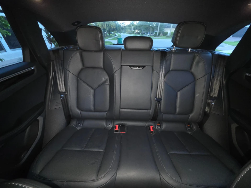 2022 Porsche Macan - Image 31 of 31