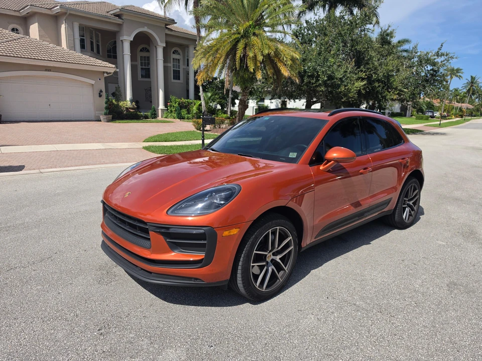 2022 Porsche Macan - Image 6 of 31