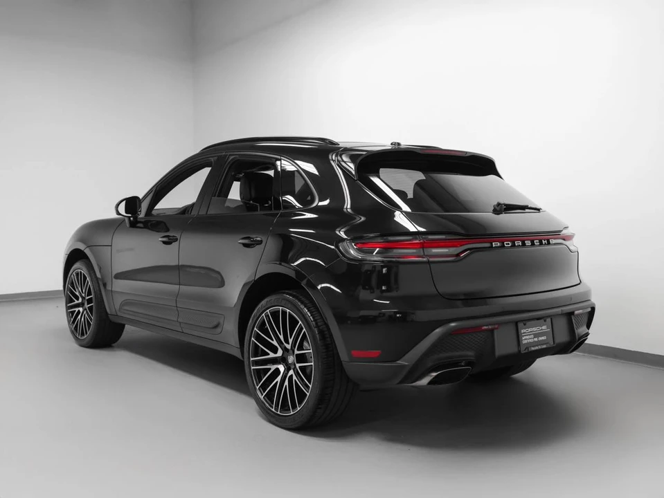 2022 Porsche Macan - Image 3 of 5